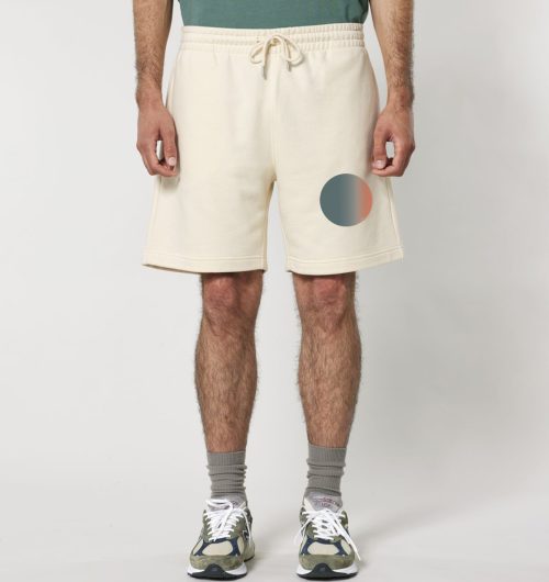 PUNKT, das Design wird vegan in deiner Größe auf die Jogger Shorts in deiner Lieblingsfarbe gedruckt